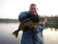 terry_curry_walleye